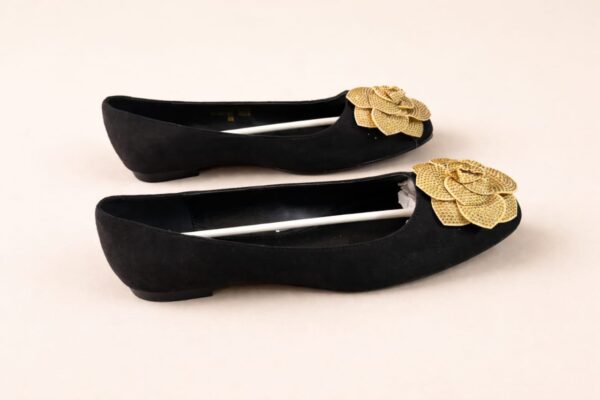 Black and Gold Flower Nine Elms Flats